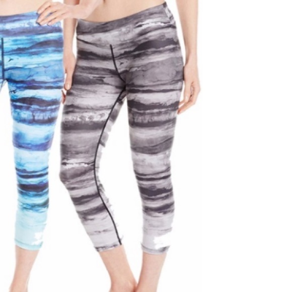 Prana Roxanne Capri Legging - Picture 1 of 8